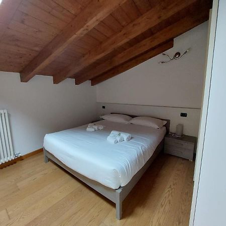 The Lake Apartment Colico Esterno foto