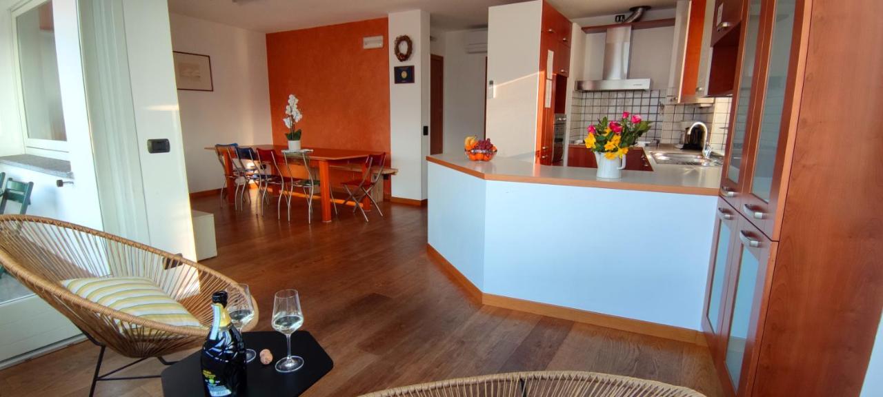 The Lake Apartment Colico Esterno foto