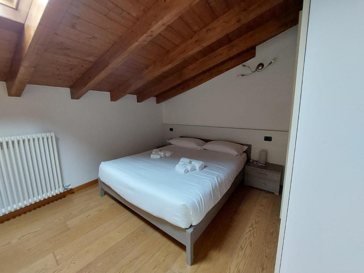 The Lake Apartment Colico Esterno foto
