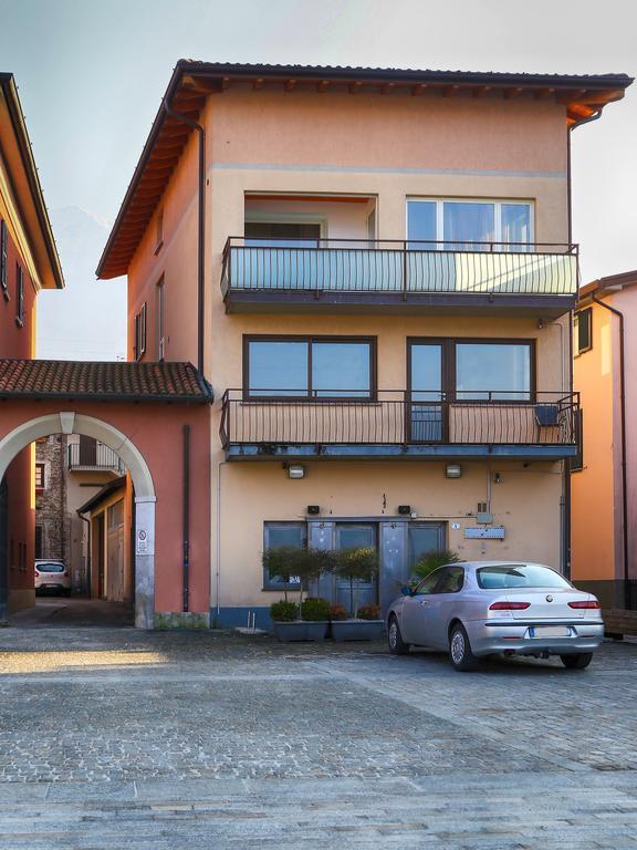 The Lake Apartment Colico Esterno foto