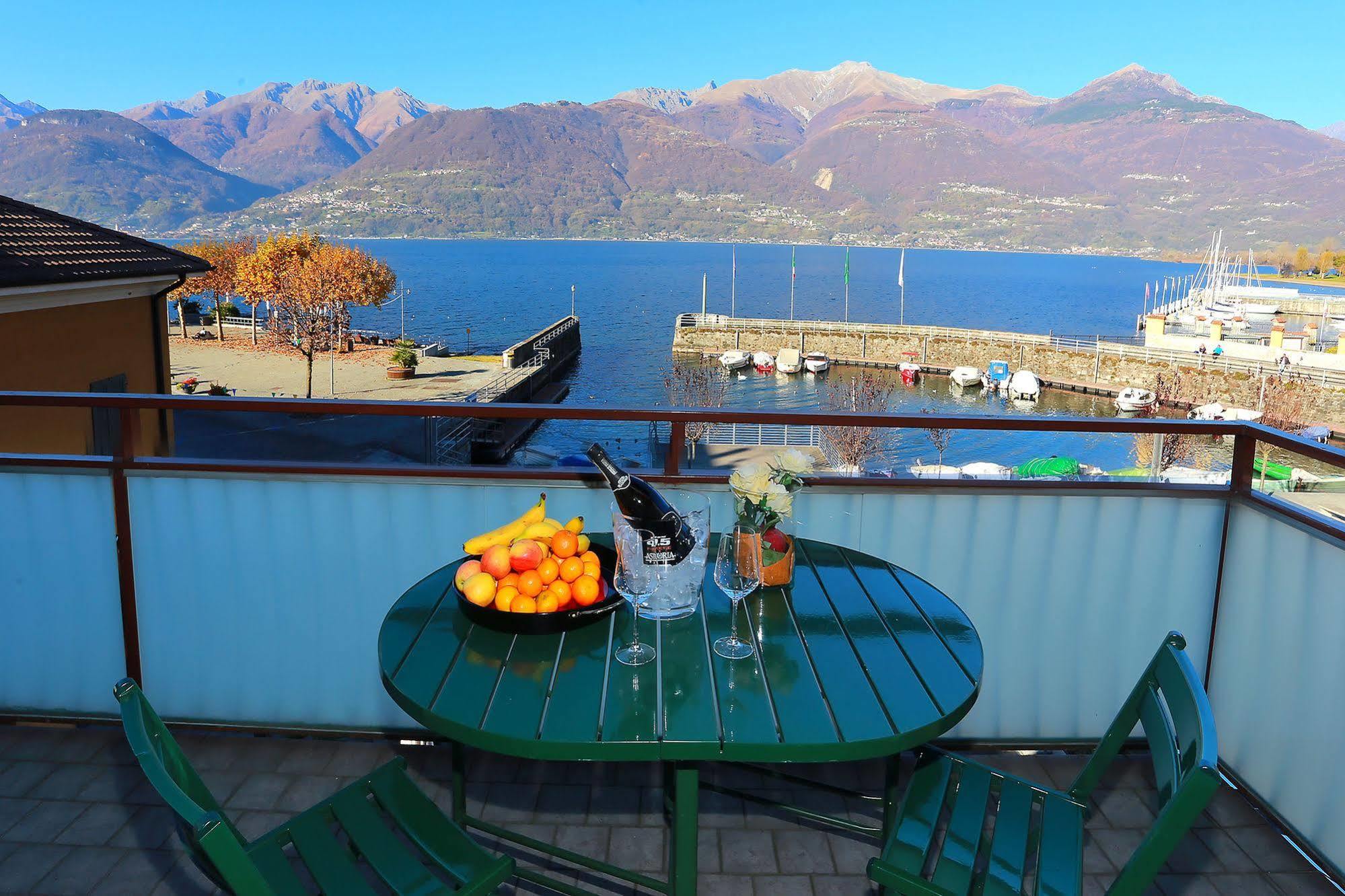 The Lake Apartment Colico Esterno foto